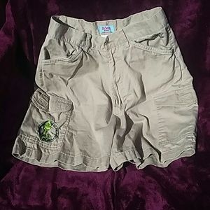 Sr. Seuss GRINCH shorts size 3/4